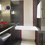 Madison Hotel